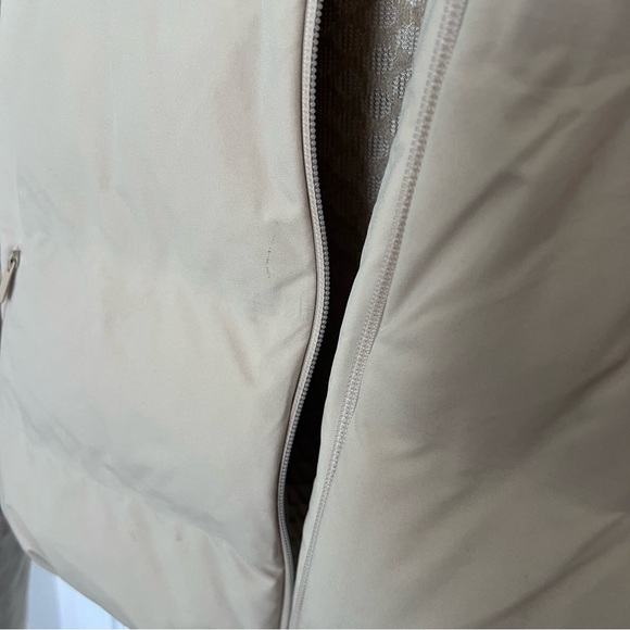 Lululemon Slush Hour Hooded Jacket - Picture 15 of 16